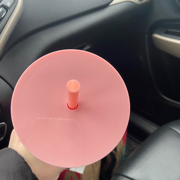 2021 Starbucks Valentines Day Lip Tumbler - Picture 4 of 5